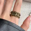 Anillo de Cruz Estilo Vintage Desgastado para Mujer, Nuevo Anillo Simple y de Lujo Ligero Nicho para Dedo Índice, Moderno y Versátil, Diseño Abierto Ajustable