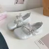 Sapatos Pequenos de Couro Estilo Coreano com Laço, Versão Coreana para Meninas, Sapatos Mary Jane de Solado Macio, Novo Modelo Outono 2026 B2637