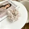 Goma de pelo scrunchie vintage versátil extragrande para adultos, elegante scrunchie floral para coleta