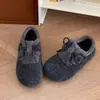 Sapatos casuais femininos Birkenstock de sola macia, novo estilo de inverno 2026, sapatos de algodão com forro de fleece, sapatos peludos estilo Birkenstock retrô, sapatos de algodão quentes