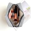 Bolsa de cosméticos Seersucker de grande capacidade, bolsa portátil para artigos de higiene pessoal, com zíper, para armazenamento de caneta de sobrancelha, mais vendida internacionalmente