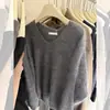 Suéter de pele de mink cinza com decote V estilo preguiçoso para mulheres, perfeito para usar em camadas no outono e inverno, um top de tricô solto e incrivelmente estiloso