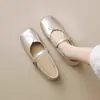 Zapatos de mujer estilo francés, nueva colección otoño 2026, adecuados para combinar con faldas, cuero suave, suela blanda, zapatos pequeños de cuero, zapatos planos Mary Jane para mujer