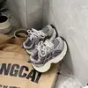 Zapatillas Deportivas para Niños Zapatos Tipo Papá para Niños Verano 2026 Nuevos Zapatos Retro de Malla Hueca Estudiante Ligeros para Correr Zapatos para Niñas