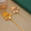 Grampo de cabelo de borboleta de três flores com preservação de cor de eletroforese de liga, grampo de cabelo pegajoso de diamante, estilo antigo hanfu cheongsam, grampo de cabelo passo a passo