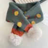Outono e inverno bola de pele do bebê cruz bonito lenço quente Coreano quadrado floral engrossado cachecol de proteção do pescoço infantil à prova de vento