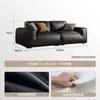 Sofá preto grande, modelo novo, design moderno e minimalista, adequado para salas de estar em estilo italiano, apartamentos pequenos e imóveis para aluguel; ideal para relaxamento e uso no escritório