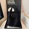 Bolso de mano retro casual para ir al trabajo para mujer 2025 Otoño El nuevo estilo de este año Bolso cubo Bolso cruzado casual para el hombro