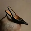 2026 Estilo Caliente de Celebridad de Internet Zapatos de Salón de Corte Bajo con Punta Puntiaguda Versátiles para Mujer Estilo Callejero Alta Apariencia Estilo Japonés Cómodos Zapatos Profesionales
