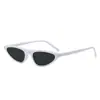 Gafas de Sol Triangulares Ojo de Gato para Mujer Sentido de Alta Gama Personalidad Montura Pequeña Gafas Transfronterizas Moda Populares en Internet Fotografía Callejera Gafas de Sol Nuevas