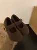 Zapatos blancos de suela gruesa con forro de felpa para mujer, adecuados para usar al aire libre, nuevo estilo Mary Jane otoño/invierno 2025, zapatos de algodón afelpado