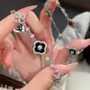 Exquisito Pulsera de Flor de Zircón Estilo Francés para Mujer, Pulsera Dulce de Gama Alta, Accesorio de Mano Moderno y Versátil con un Diseño Único para Mujeres de Nicho