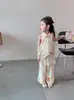 Conjunto Feminino Novo Estilo Chinês Verão 2025 Novo Estilo Infantil Vestido de Verão Retrô Conjunto de Duas Peças com Fivela e Renda para Bebê