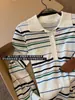 Camisa Polo de Tricô Listrada Contrastante Estilo Coreano para Mulheres 2026 Novo Outono Temperamento Retrô High-End Top Solto