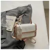 Bolso Elegante para Mujer Estilo Solapa de PU 2026 Bolso Cuadrado Pequeño Bolso de Hombro Único Bolso de Hombro Retro Simple Bolso Cruzado de Hombro Único para Mujer