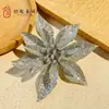 Artículos para Celebración Navideña Transfronteriza: Flores Navideñas Huecas Grandes, Coronas para Árbol de Navidad, Adornos y Decoraciones Son de Venta Caliente