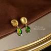 Pendientes de Botón de Lujo de Estilo Francés Vintage, Elegantes y Versátiles, Chapados en Plata con Diseño Elaborado, Pendientes de Declaración Hechos de Fábrica