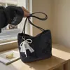 Nova bolsa tote, grande capacidade, bolsa de ombro único, estilo fofo e feminino, adequada para o trajeto diário, bolsa de mão leve e elegante para mulheres