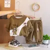 Conjunto Jeans Masculino Primavera e Outono com Estampa de Cachorro de Desenho Animado, Roupa Elegante de Três Peças para Bebês, Moda Casual da Moda para Crianças