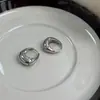 Hebilla de oreja de metal liso de latón Pendientes de metal con forma de gota de agua europeos y americanos Pendientes sencillos de moda para mujer Pendientes de lujo ligero Hebilla de oreja