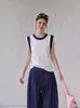Gola redonda estilo francês, mangas sino, design de retalhos contrastantes nos ombros, camiseta de malha branca simples, top justo 16910