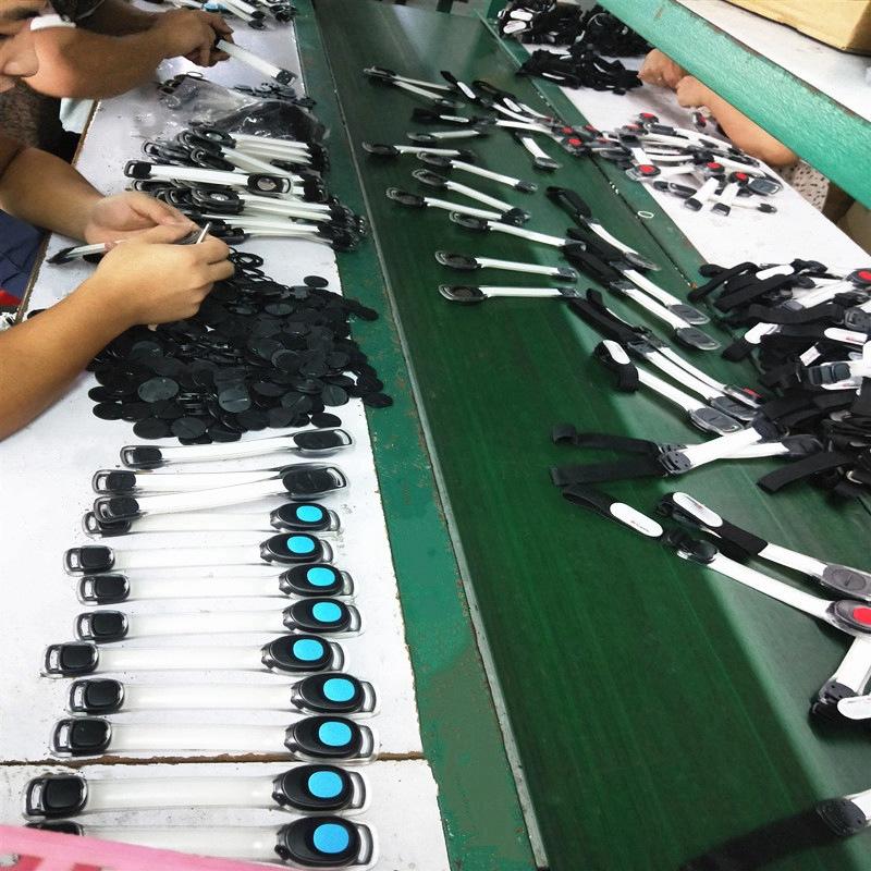 新款夜间跑步骑行魔术贴发光臂带PVC发光手腕带户外运动闪光臂带