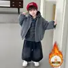 Roupas de Inverno para Meninos Jeans com Pelúcia Conjunto de Três Peças Estilo Coreano Conjunto Espesso e Quente Infantil Roupas Estilosas para Bebê Comércio Exterior