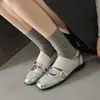 Sapatos baixos casuais de designer com decote profundo, novo modelo da primavera de 2026, color block, fecho de velcro, sapatos femininos de couro bovino e Lycra, cano baixo