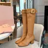 Novas Botas Elásticas com Fivela 2026 Design Feminino Salto Bloco Botas de Cano Alto Estilo Bota de Cavaleiro Botas Longas Acima do Joelho Tamanho Plus Outono/Inverno