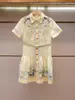 Vestido de Verano Nuevo de Alta Gama para Mujer de Shenzhen, Estilo Francés Chic, Diseño Ajustado, Estampado, Cuello Solapa, Manga Corta
