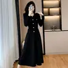 Novo Vestido Elegante Estilo Transfronteiriço com Botão Preto de Manga Longa para Mulheres no Outono e Inverno, Emagrecedor e Valoriza a Silhueta Vestido Longo Linha A