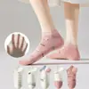 Calcetines de Media y Alta Altura para Hombre, Rayados, de Color Sólido, Blanco y Negro, Tendencia, Versátiles, para Primavera y Otoño, Venta al por Mayor de Fabricantes y Vendedores Ambulantes de Zhuji