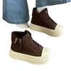 Zapatos de caña alta para mujer, suela gruesa para aumentar la altura, muy bonitos, nuevos de otoño 2026, retro, versátiles, deportivos, casuales, zapatillas de skate
