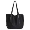 Bolso de Mano Cruzado Retro con Remaches Gran Capacidad para el Hombro de Mujer 2026 Nuevo Elegante Bolso de Hombro Único para Viajar Bolso Casual