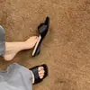 Nuevo Estilo de Verano Tacón de Cuña Baja de 3 cm~ Sandalias Mules Estilo Francés de Punta Cuadrada con Tira Ancha Estampado de Leopardo para Uso en Exteriores