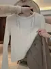 Suéter de estilo casual, encaje calado, cuello redondo, color blanco roto, top de punto para mujer, versátil y favorecedor, nueva colección de otoño
