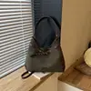 Bolso de hombro estilo retro para mujer, perfecto para exportación, con un aspecto sofisticado, diseño versátil y múltiples usos como mochila o bolso cruzado, hecho de gamuza