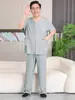 Pijama ligero de verano para hombre, para papá, adecuado para usar al aire libre, conjunto de cárdigan a cuadros con botones y manga corta para hombres de mediana edad y mayores
