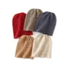 Cachemira 2025 Otoño e Invierno Nuevo Sombrero Casual de Punto de Moda Cálido y Grueso de Color Puro con Cable Elegante para Mujer