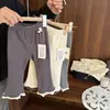 Leggings de punto cepillado para bebé niña, nuevo estilo primavera/otoño 2026, pantalones acampanados de lunares para bebé niña para usar en exteriores