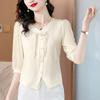Verano 2025 Hermosa Camisa Pequeña Cuello en V Nuevo Estilo Chino Estilo Nacional Botón Manga Media Camisa de Gasa Cintura Ajustada Adelgazante Top Combinable