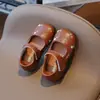 Zapatos de Cuero para Niños 2025 Primavera/Otoño Nuevo Estilo Estilo Chino Zapatos de Princesa Florales para Niñas Tallas Medianas y Grandes Zapatos Planos Versátiles Venta al por Mayor