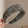 Diadema de Lana de Ala Ancha para Otoño/Invierno con Logo Dorado para Mujer, Pinza para el Cabello de Nuevo Estilo para Presionar el Cabello, Lavar la Cara, Accesorios para el Cabello de Diadema Elegante de Gama Alta