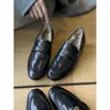 Mocassins para Mulheres 2026 Outono e Inverno Novo Estilo Forrados com Lã Sapatos de Couro Camélia Estilo Francês Versátil Salto Grosso Slip-On para Mulheres