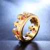 Anillo de titanio vintage estilo romano retro europeo y americano con corona de rubí, joyería gótica para hombres y mujeres, venta al por mayor, entrega de una sola pieza