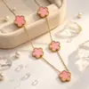 Collar de Trébol de Cuatro Hojas de Cinco Pétalos para Mujer, Lujo Ligero, Colgante Colorido de Nácar, Cadena Larga para Clavícula con Borla, Joyería Versátil de Acero de Titanio