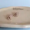 Nuevos Pendientes de Clip de Moda Tendencia Transfronteriza Más Vendidos Lujo Ligero Chapado en Cobre Oro Champán Circonita Corazón Geométricos para Mujeres, Pendientes Únicos Versátiles