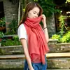 Novo Cachecol Artístico Quente de Algodão e Linho Outono/Inverno 2026 para Mulheres, Xale Grande Versátil da Moda para Senhoras, Cor Sólida para Ar Condicionado