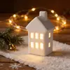 Decoraciones Navideñas de Casa Pequeña de Cerámica Creativa Escandinava Transfronteriza, Casa de Nieve Navideña Brillante, Adornos para el Hogar Ins