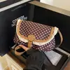 Poá 2026 Tendência Verão Novo Estilo Design Único Alta Qualidade Moda Versátil Ombro Transversal Bolsa de Mão Transfronteiriça